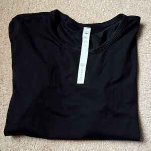 Lululemon athletic cropped workout tee